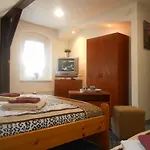 Guest house A Restaurant Vesna - Ceske Svycarsko