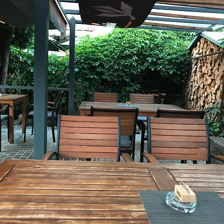 Guest house A Restaurant Vesna - Ceske Svycarsko 2*