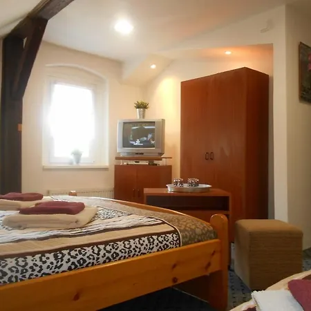 Guest house A Restaurant Vesna - Ceske Svycarsko