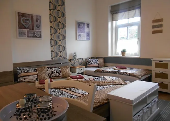 A Restaurant Vesna - Ceske Svycarsko ゲストハウス Srbská Kamenice